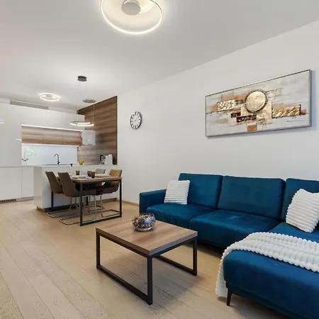 아파트 Breathtaking Castle View - Modern Sky Park 브라티슬라바