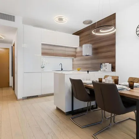 아파트 Breathtaking Castle View - Modern Sky Park *