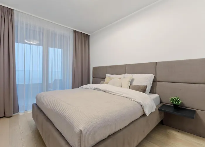 Breathtaking Castle View - Modern Sky Park ברטיסלאבה