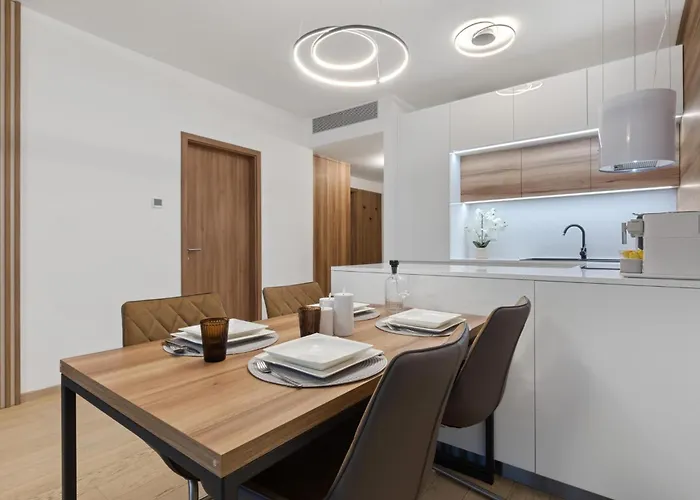 아파트 Breathtaking Castle View - Modern Sky Park *