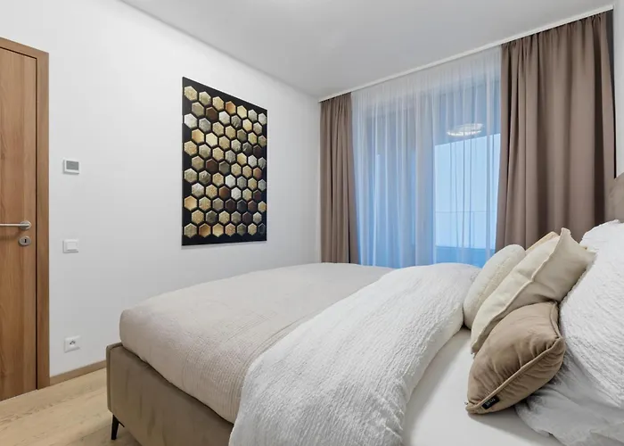 Breathtaking Castle View - Modern Sky Park דירה ברטיסלאבה