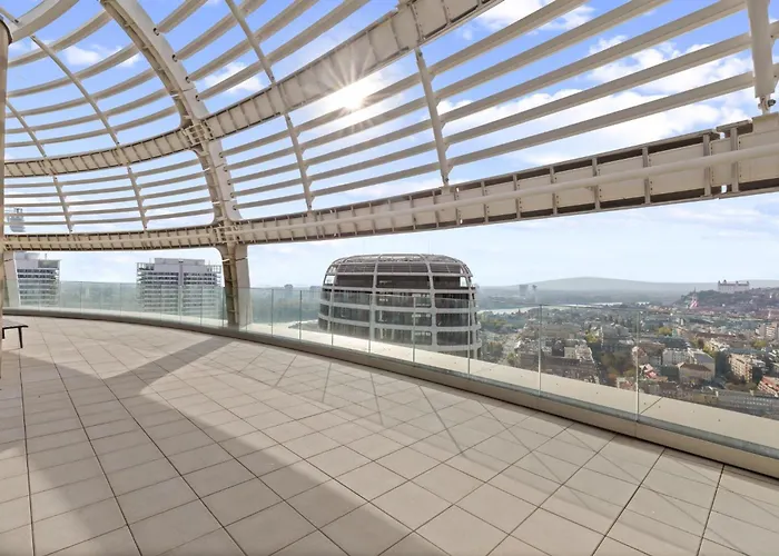 דירה Breathtaking Castle View - Modern Sky Park